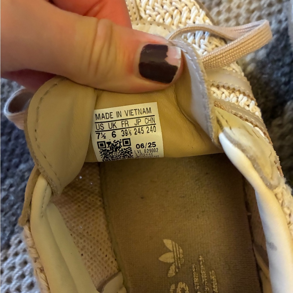 Adidas Women's SAMBA OG SHOES Sneakers Size US 7.5 Crochet Beige - Picture 9 of 11